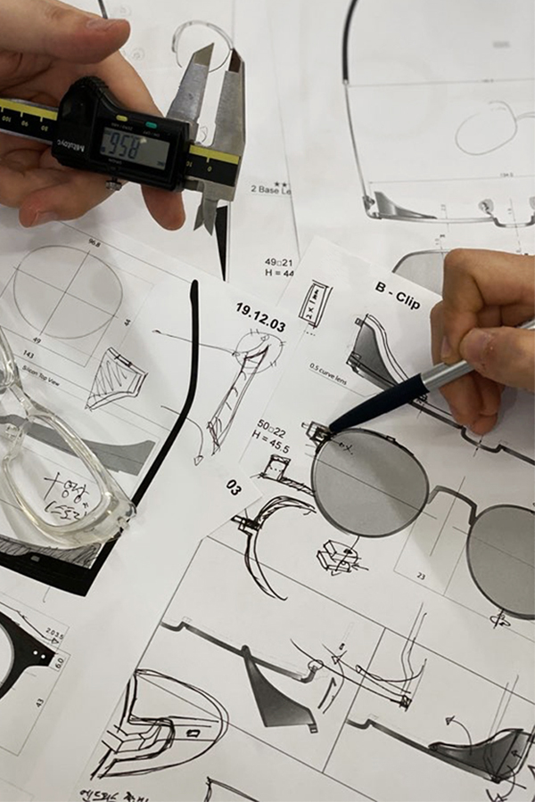JS EYEWEAR